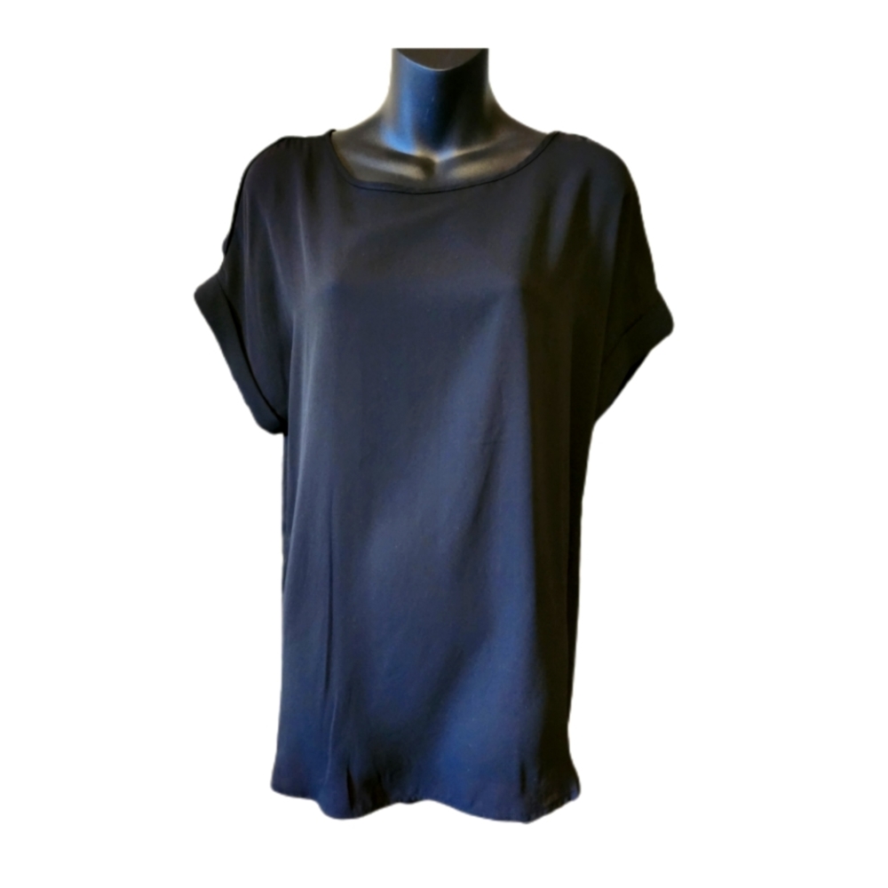 ZENANA OUTFITTERS BLACK WOVEN DOBBY ROLLED SLEEVES TUNIC BNWT - Picture 2 of 4